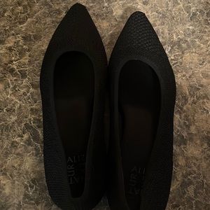 Naturalizer 8.5W flats